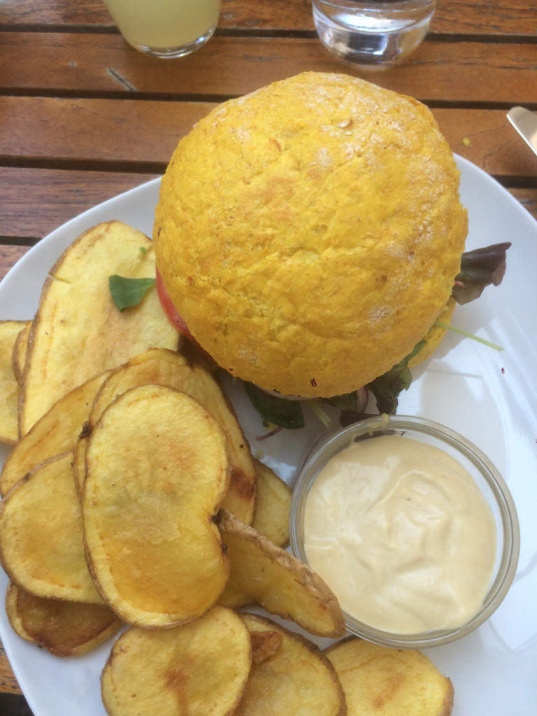 Weinschenke veganer Burger Wien mit Kind