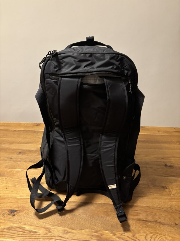 Fjällräven High Coast Duffel 36 mit Rucksackgurten