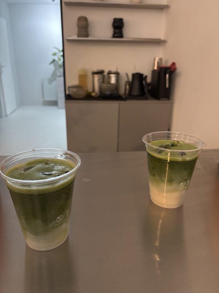 2 Matcha Latte von The New Green Matcha Bar