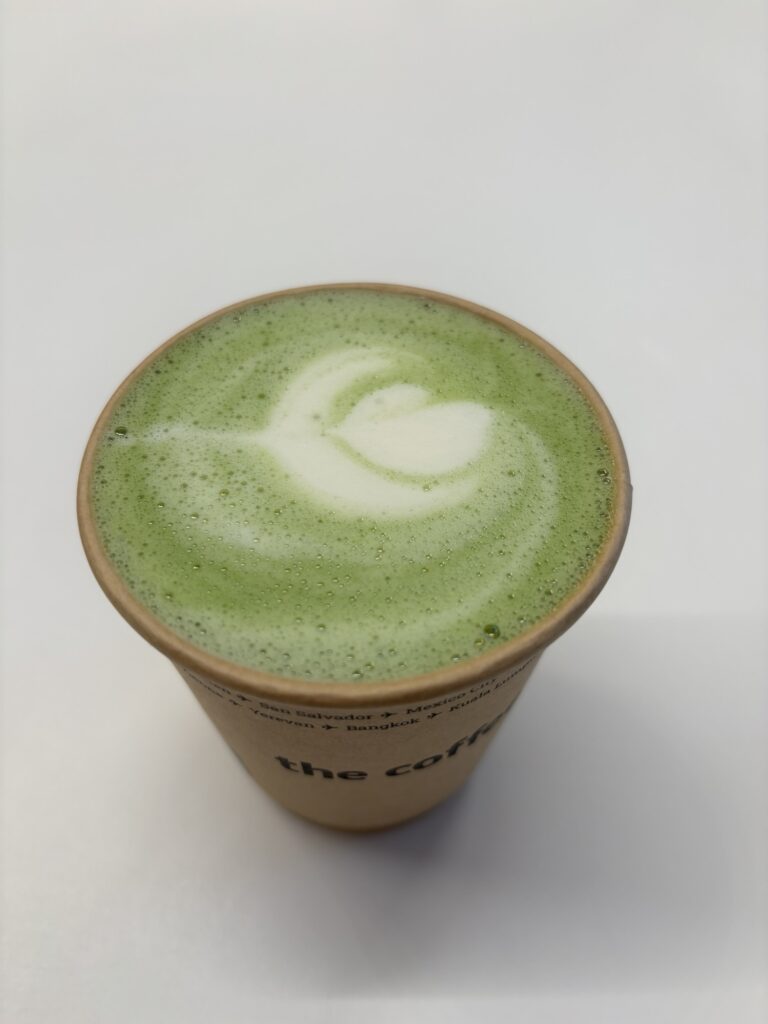 Matcha trinken in Wien: The Coffee in der Neubaugasse